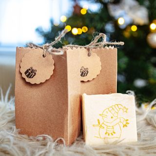 🎁 Dáreček mýdlo Šťastný sněhulák Malý dárek, který vykouzlí úsměv. Ručně vyráběné mýdlo Šťastný sněhulák ⛄ v dárkovém...