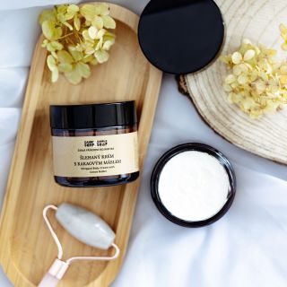 Dnes jsem vyrobila další čerstvou várku Šlehaného krému s kakaovým máslem. 🤩 Kdo si ho chce ulovit neváhejte. Je jemný,...